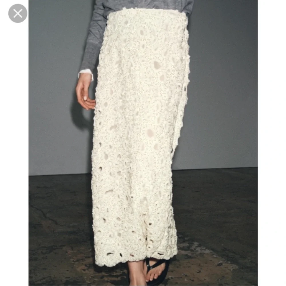 ZARA BEADED MIDI JEWEL SKIRT EMBROIDERED. - Picture 4 of 13